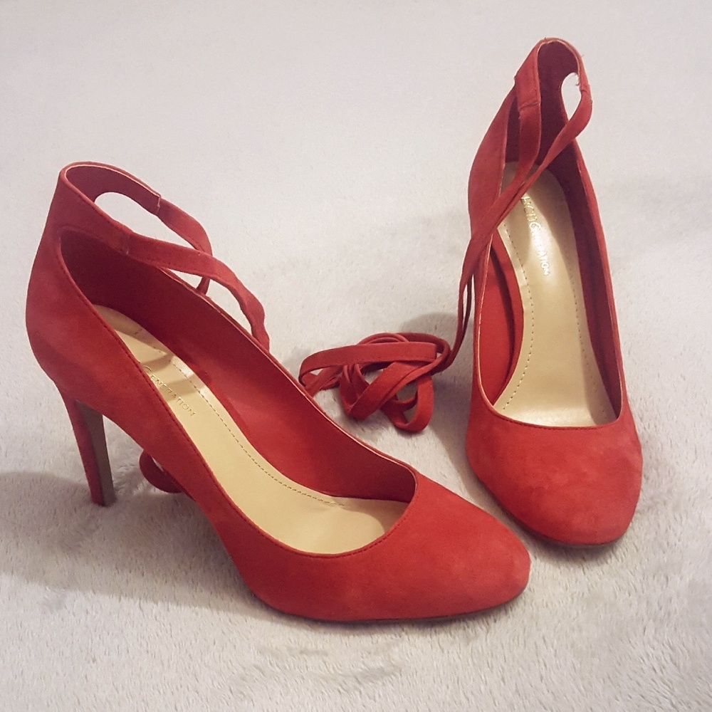 BCBG Suede Heels NIB