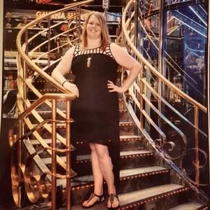 Meet your Posher, Lauren