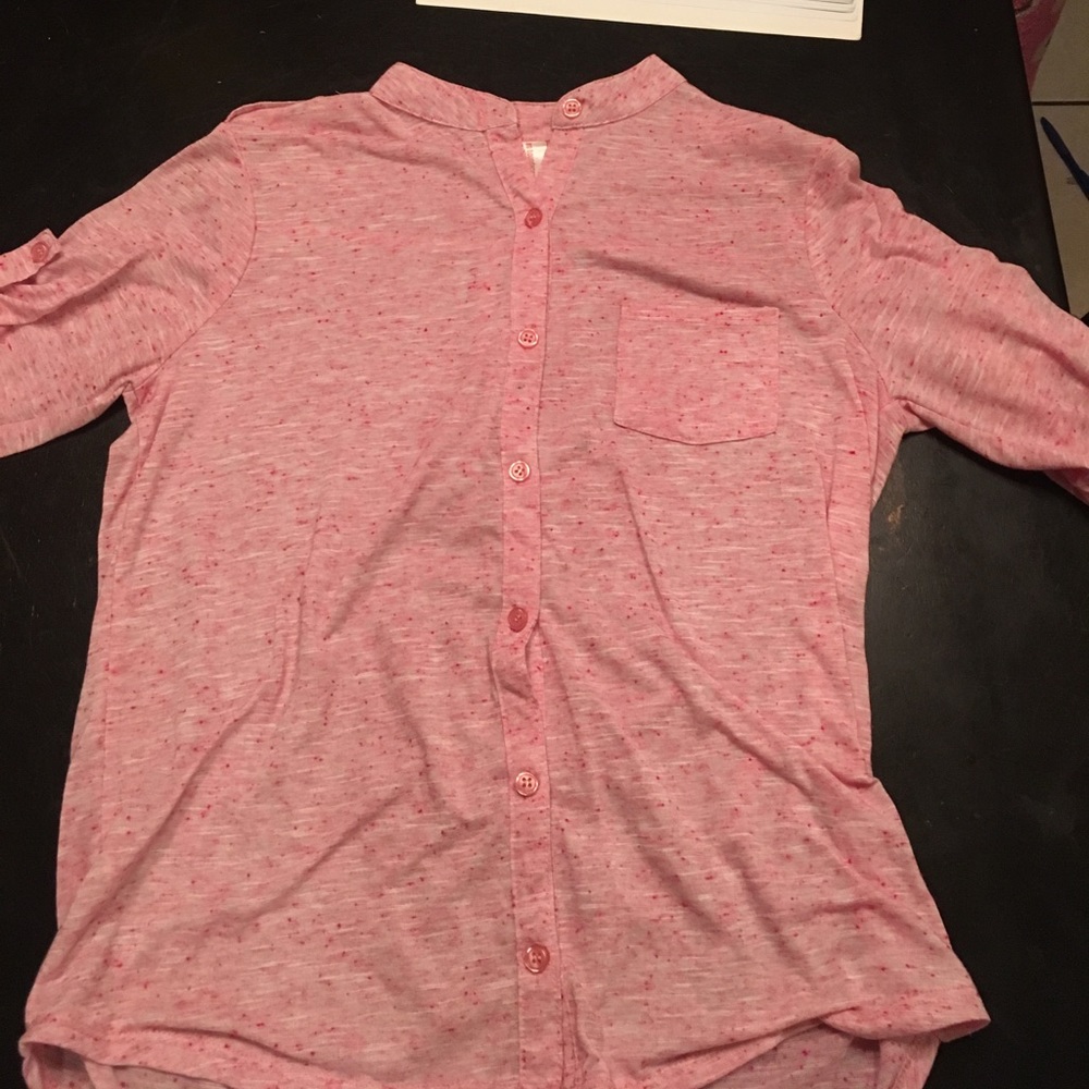 A women’s button down shirt with short sleeves - Picture 1 of 1
