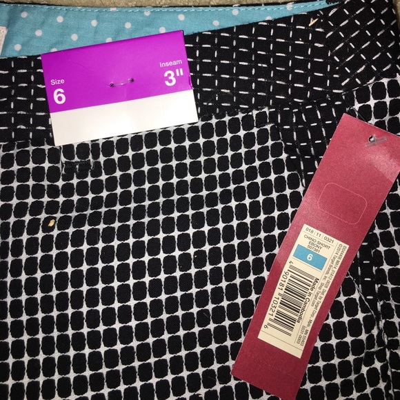 black fun patterned shorts - Picture 2 of 2