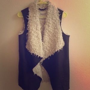 Aeropostale Eighty Seven Faux Suede Vest