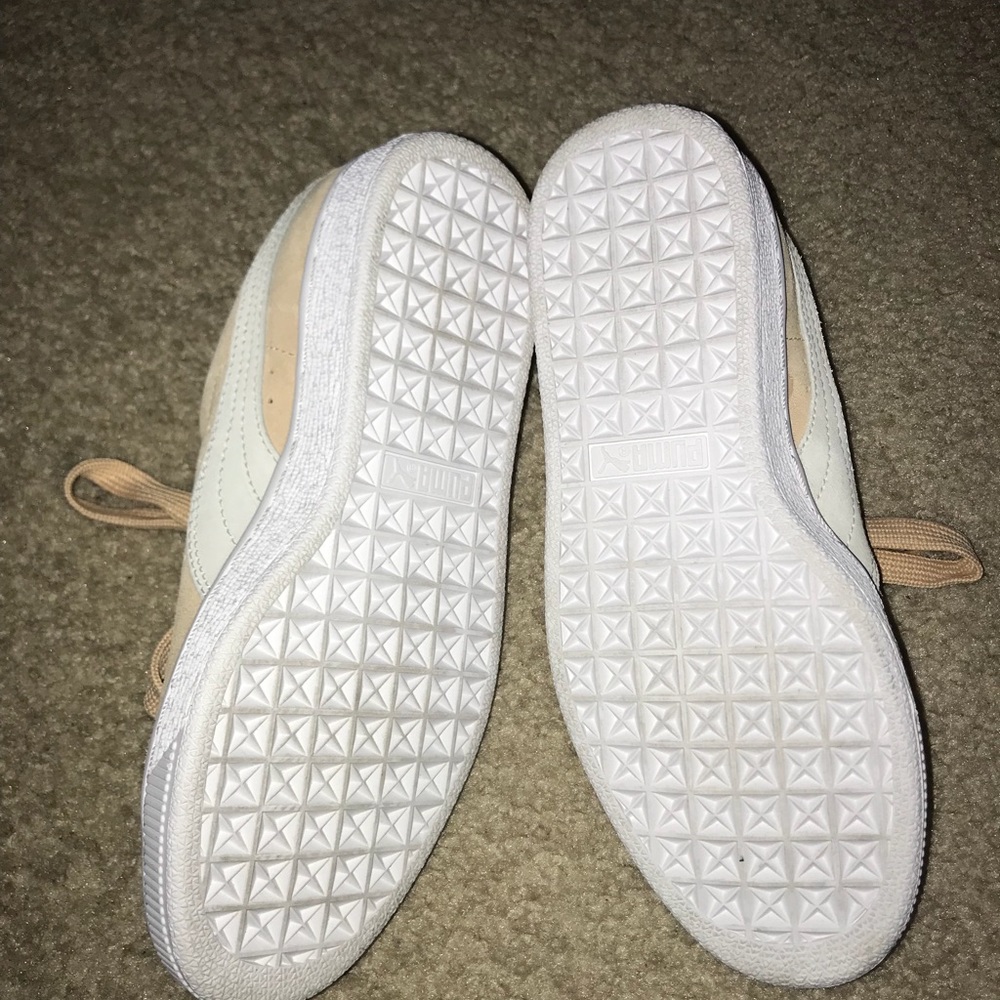 Tan/pinkish colored Puma suede sneakers size 5.5