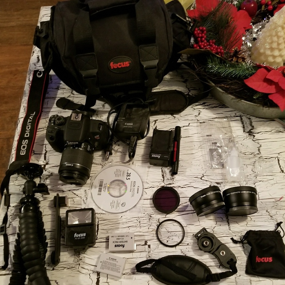 Canon T5i bundle (ready to ship)
