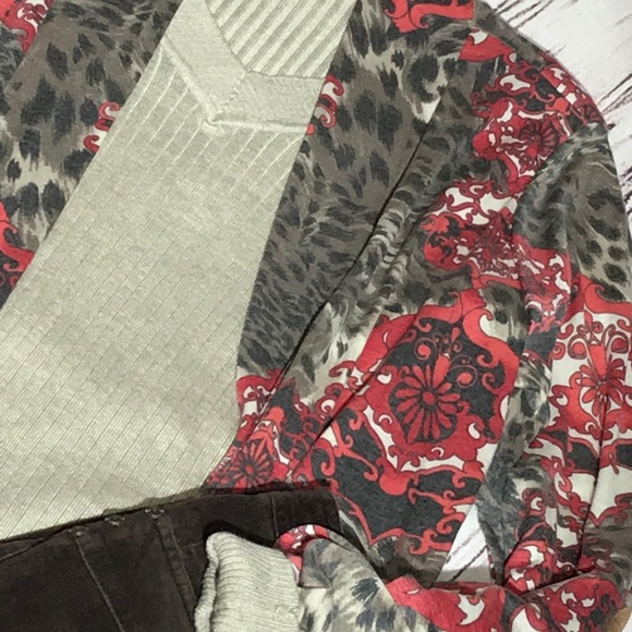 New Red Rose Plus Size Cardigan XL, 2X, 3X - Picture 2 of 4