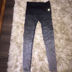 Women's workout leggings