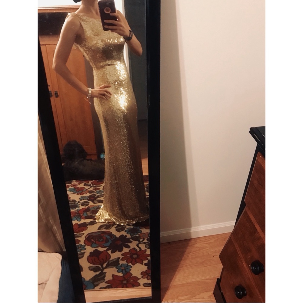 Stunning gold sequin gown