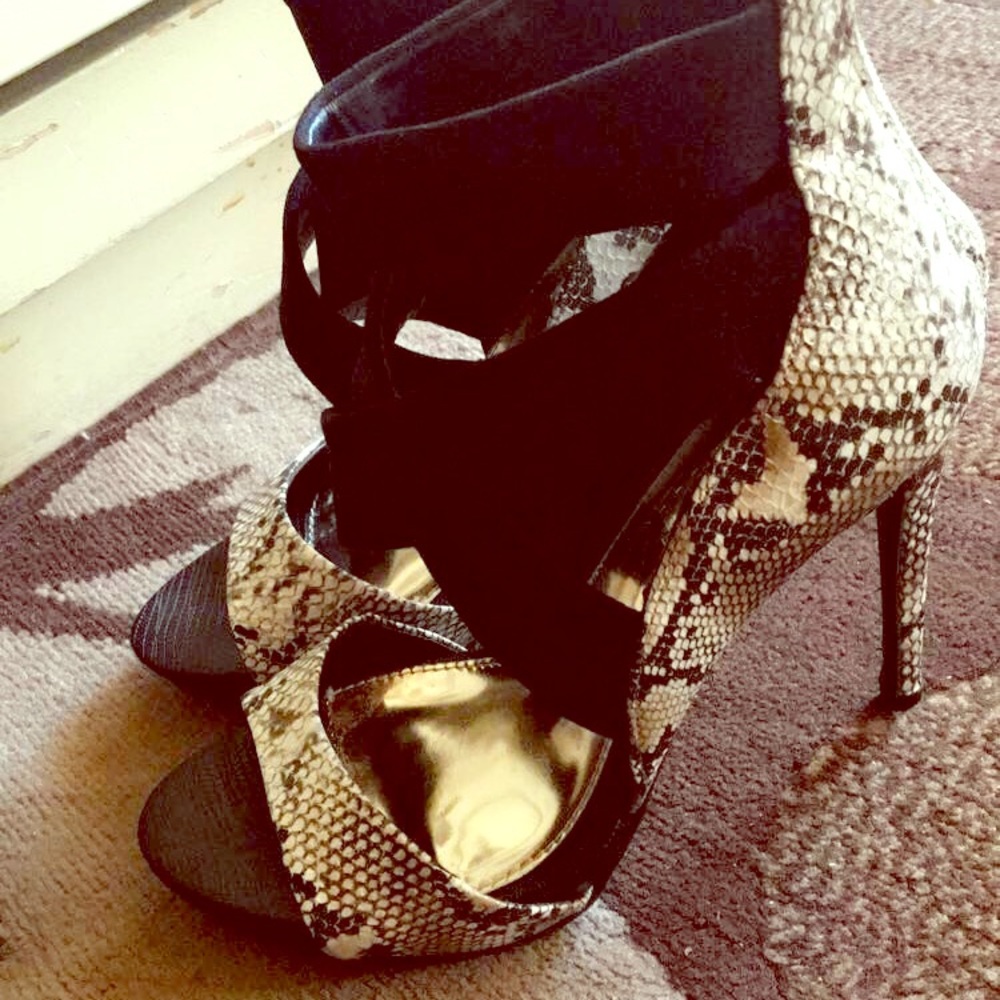 High Report Heels- size 7