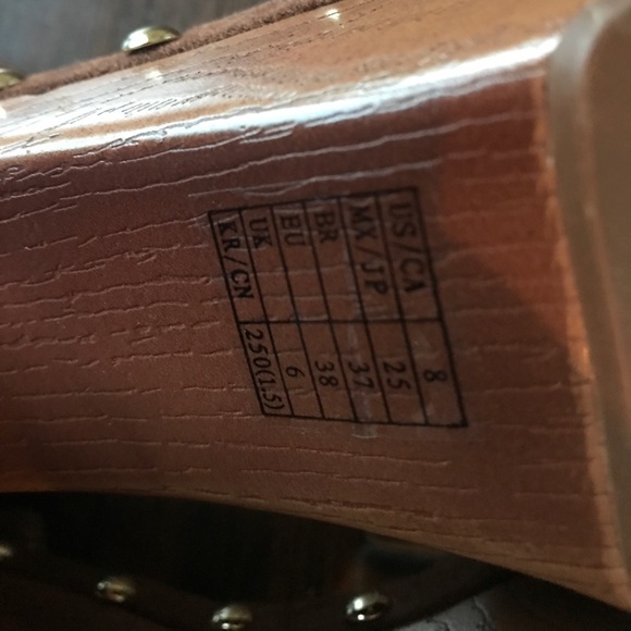 👠 - Picture 3 of 4