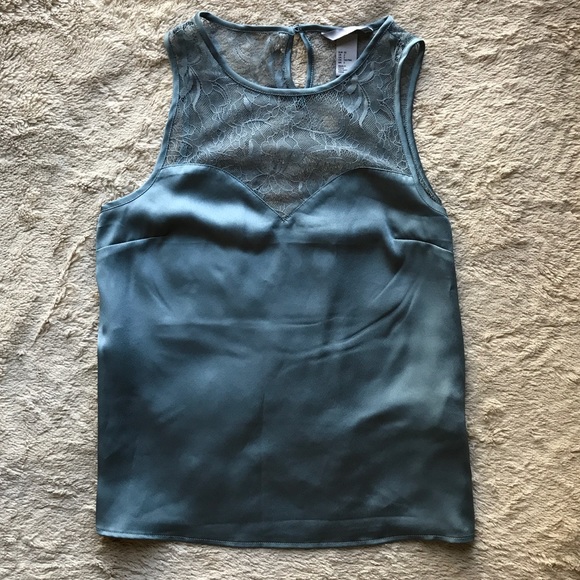 ๐ H&M Satin and Lace Blouse โฃ๏ธ - Picture 2 of 4