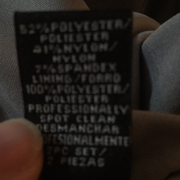 SOLD Elegant Jacket & Tank Set - Picture 6 of 6