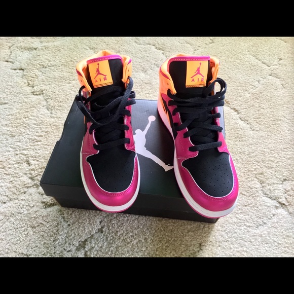 🍭NIKE AIR JORDAN Retro 1 Pink Black Orange🍭 - Picture 5 of 8