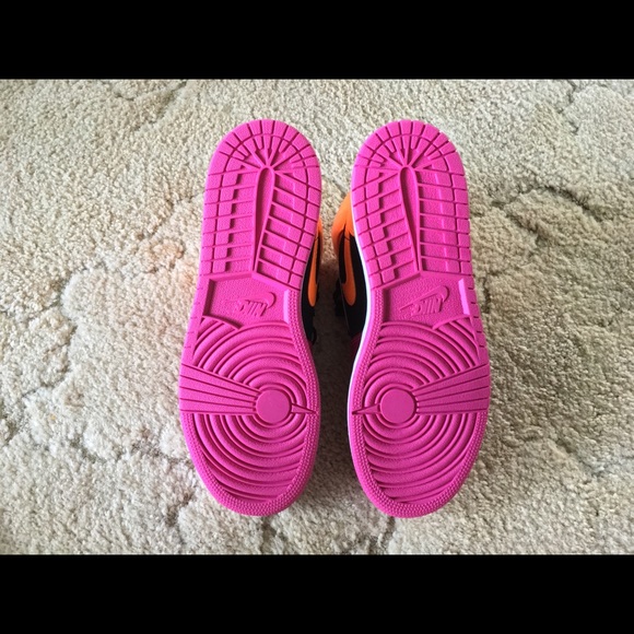 🍭NIKE AIR JORDAN Retro 1 Pink Black Orange🍭 - Picture 7 of 8