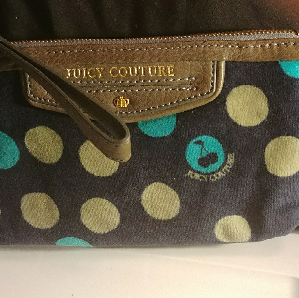 💙 Juicy Couture XL wristlet