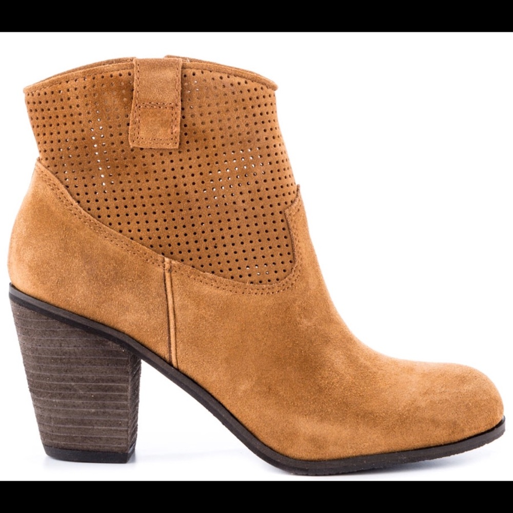 Vince Camuto “Holden” Bootie, Size 8.5