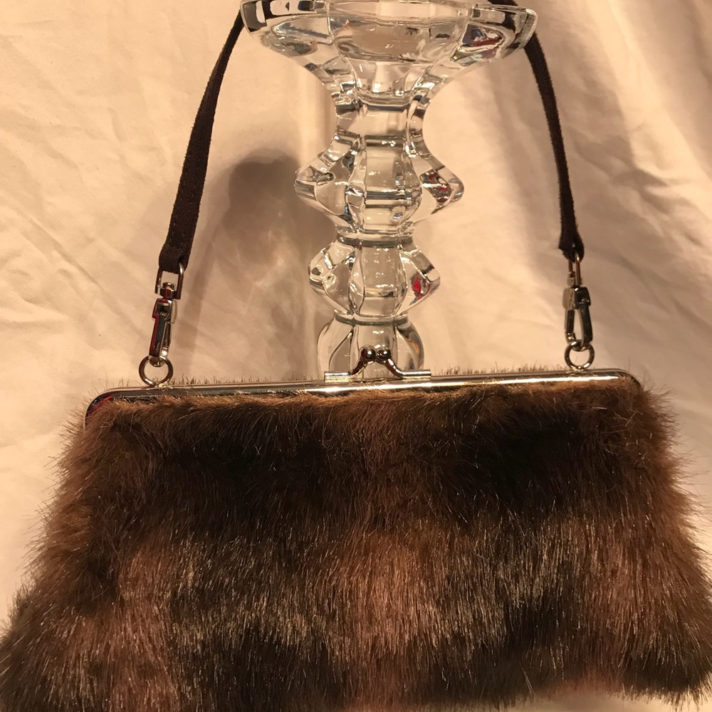 Faux fur evening bag. - Picture 6 of 6