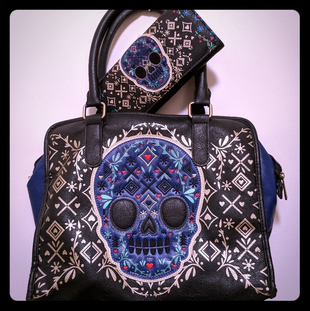 ☠️ Loungefly Sugarskull purse and wallet ☠️