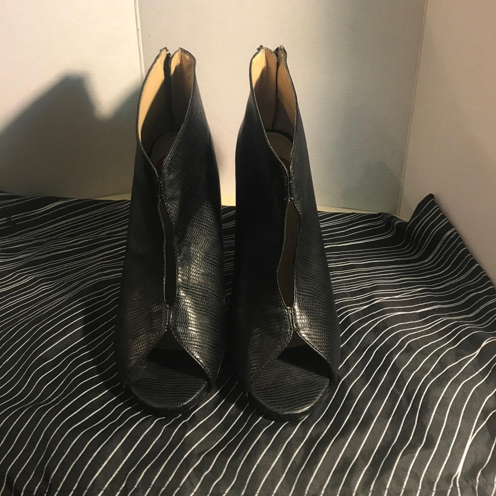 Ankle boots
