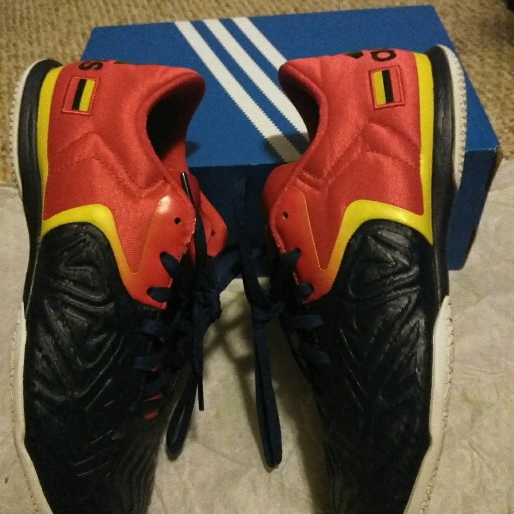 MEN'S GENUINE ADIDAS SNEAKERS - Picture 5 of 6