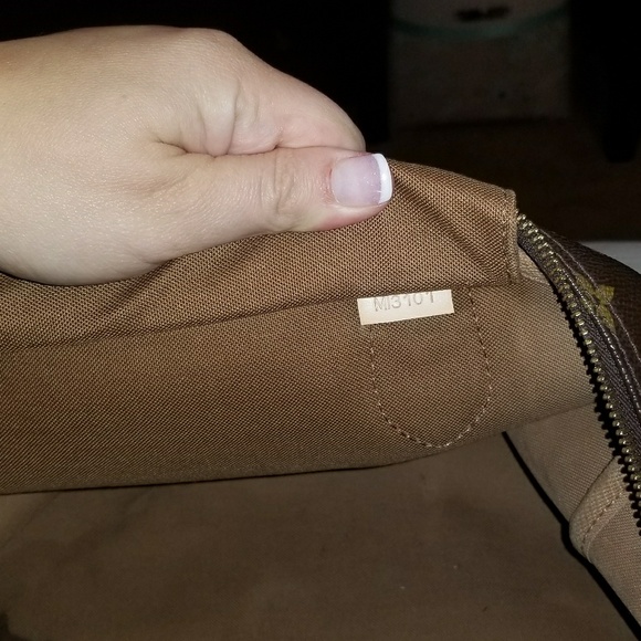 Lv bag - Picture 5 of 7
