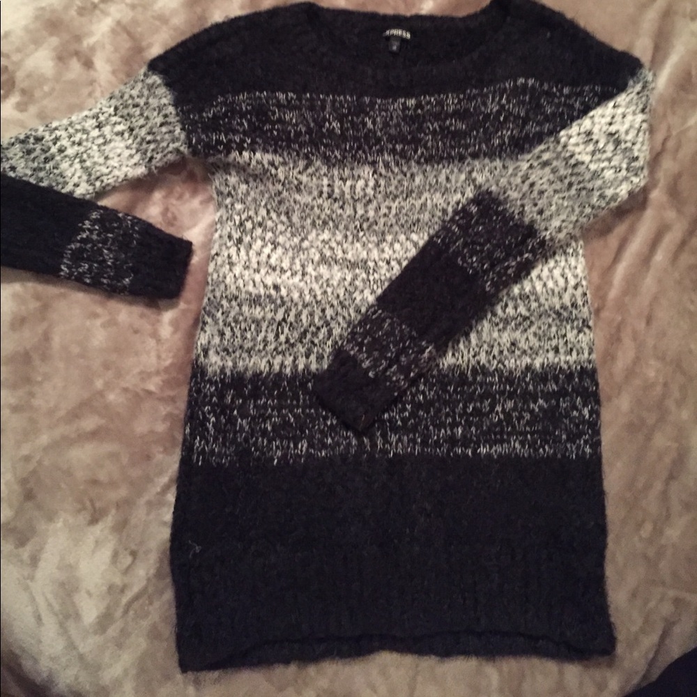 Beautiful express sweater Size xs