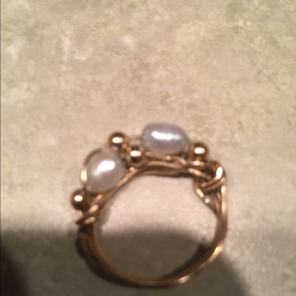 $🔻EUC Delicate Circle Baroque 2-Pearl Ring - Picture 2 of 4