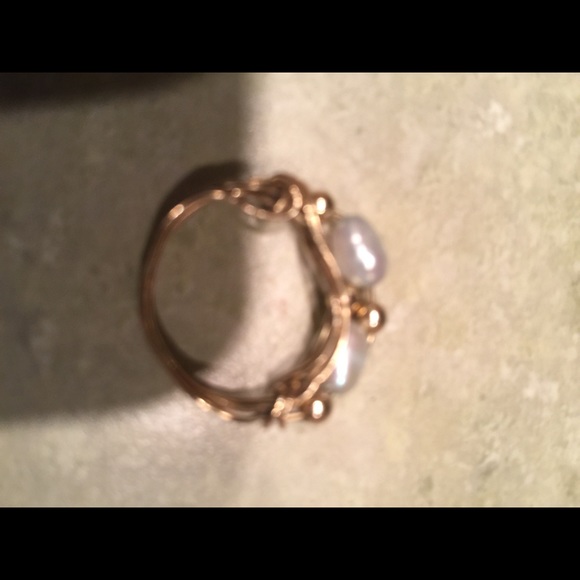 $🔻EUC Delicate Circle Baroque 2-Pearl Ring - Picture 3 of 4