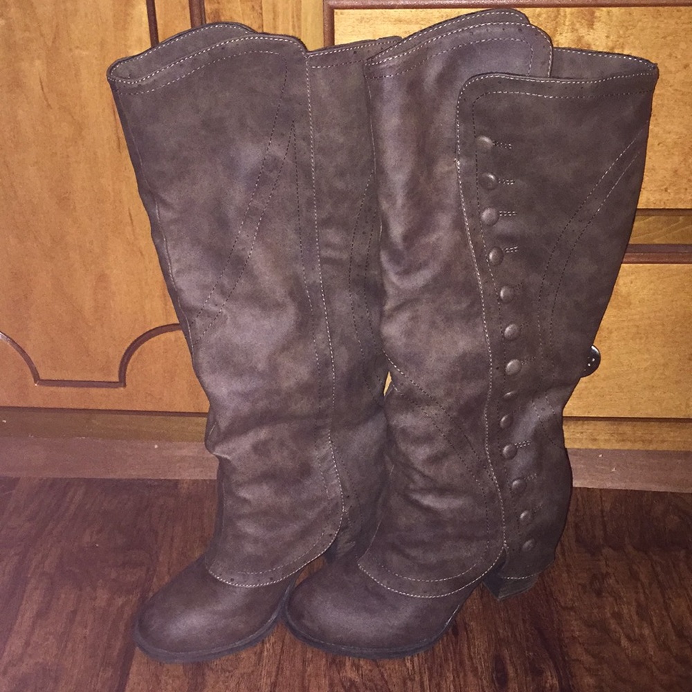 Size 7.5 Leather Boots 👢
