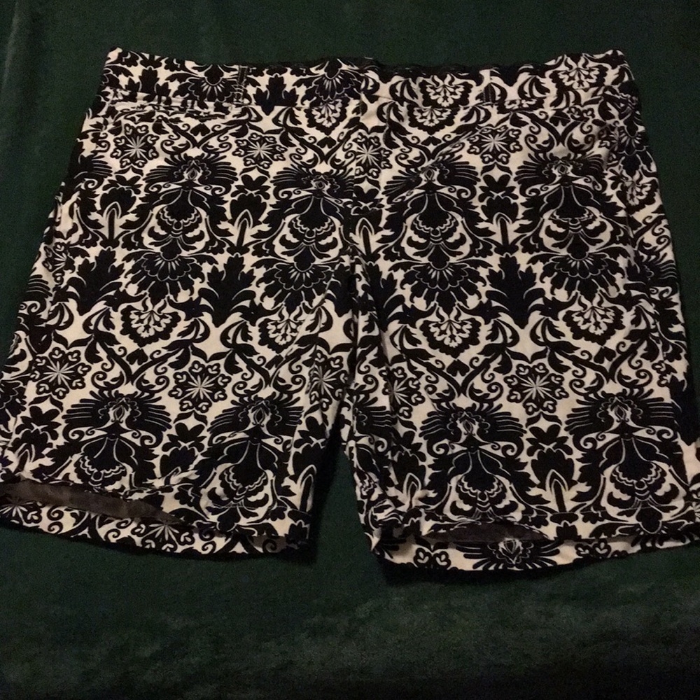 Baroque Bermuda shorts