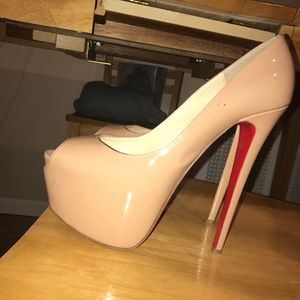 Christian Louboutin Highness Size 41.5