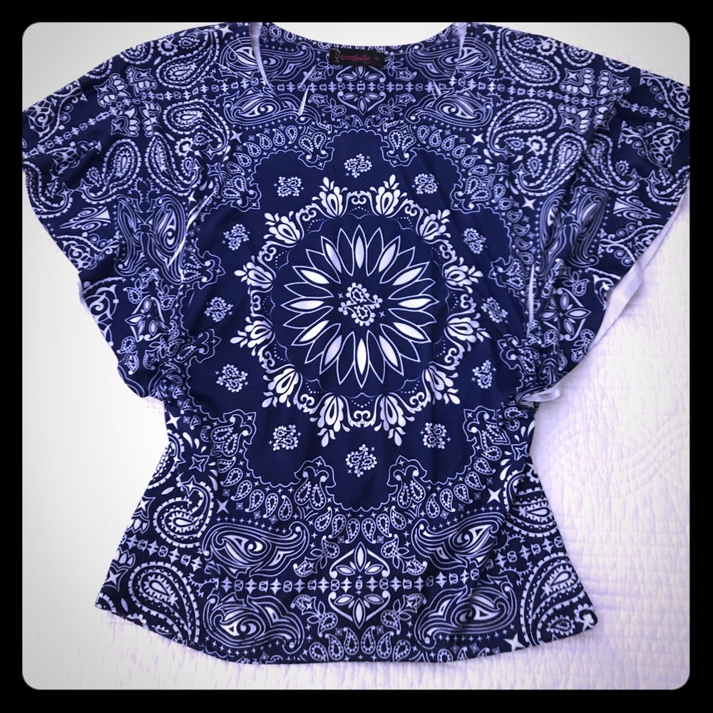 🌺 NAVY BLUE AND WHITE TOP ”ANNABELLE” SIZE: XL🌺