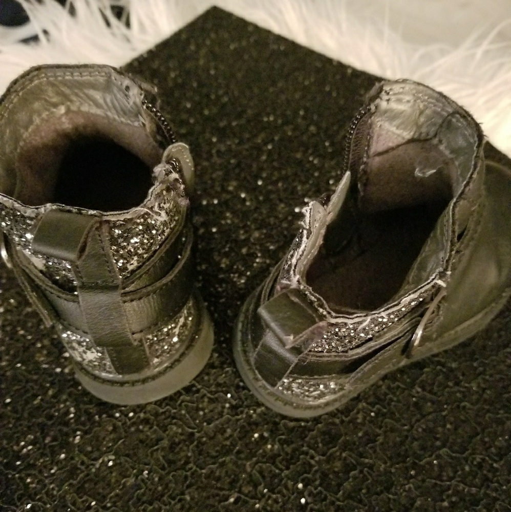 Boots - Picture 3 of 3