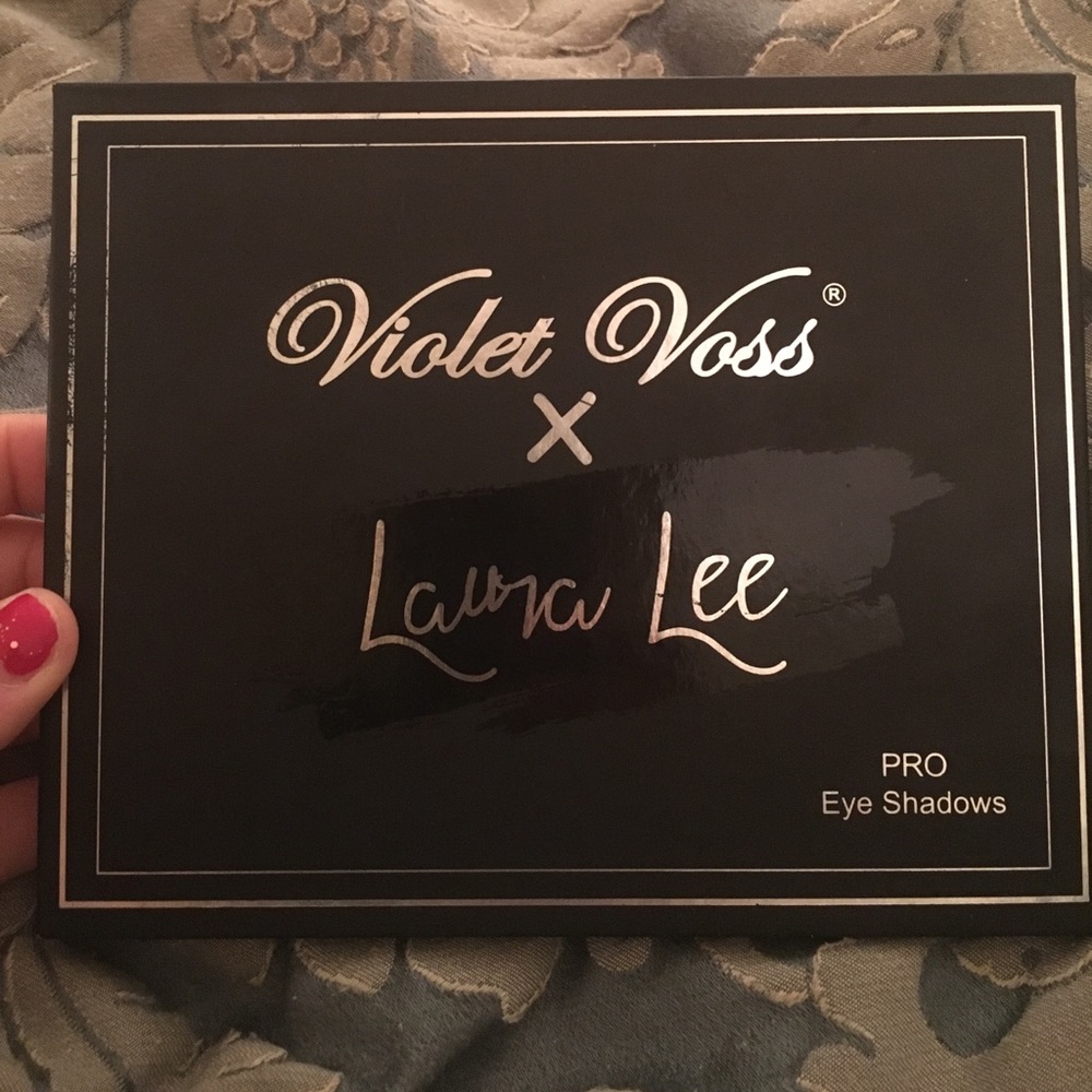 Violet Voss x Laura Lee pro palette