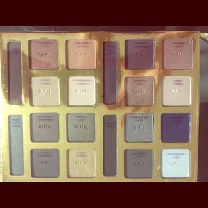 NEW NEVER USED- Tarte color palette!