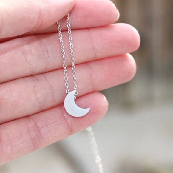 SILVER Crescent Moon ♡ Necklace GIFT - Picture 3 of 5
