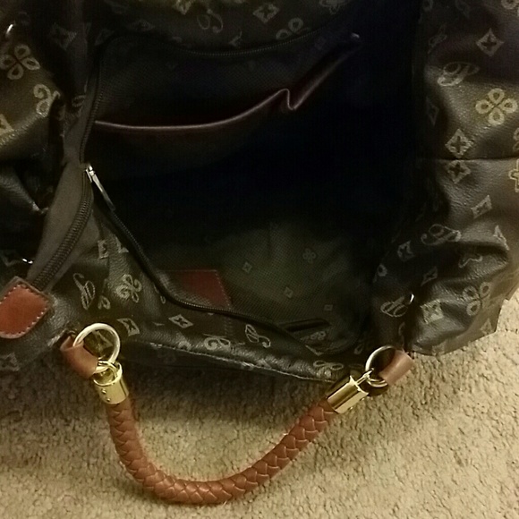 Purse - Picture 3 of 3