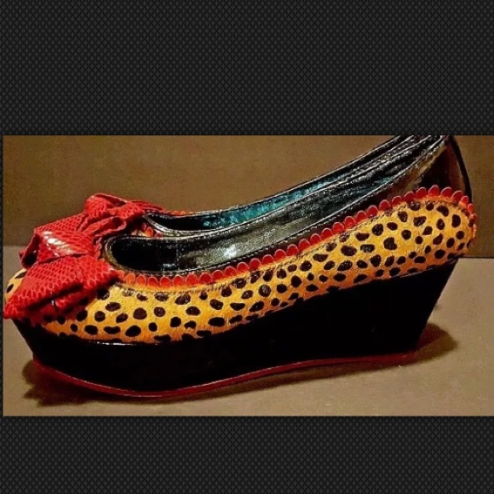 Platform Animal Print Shoe - Picture 1 of 8