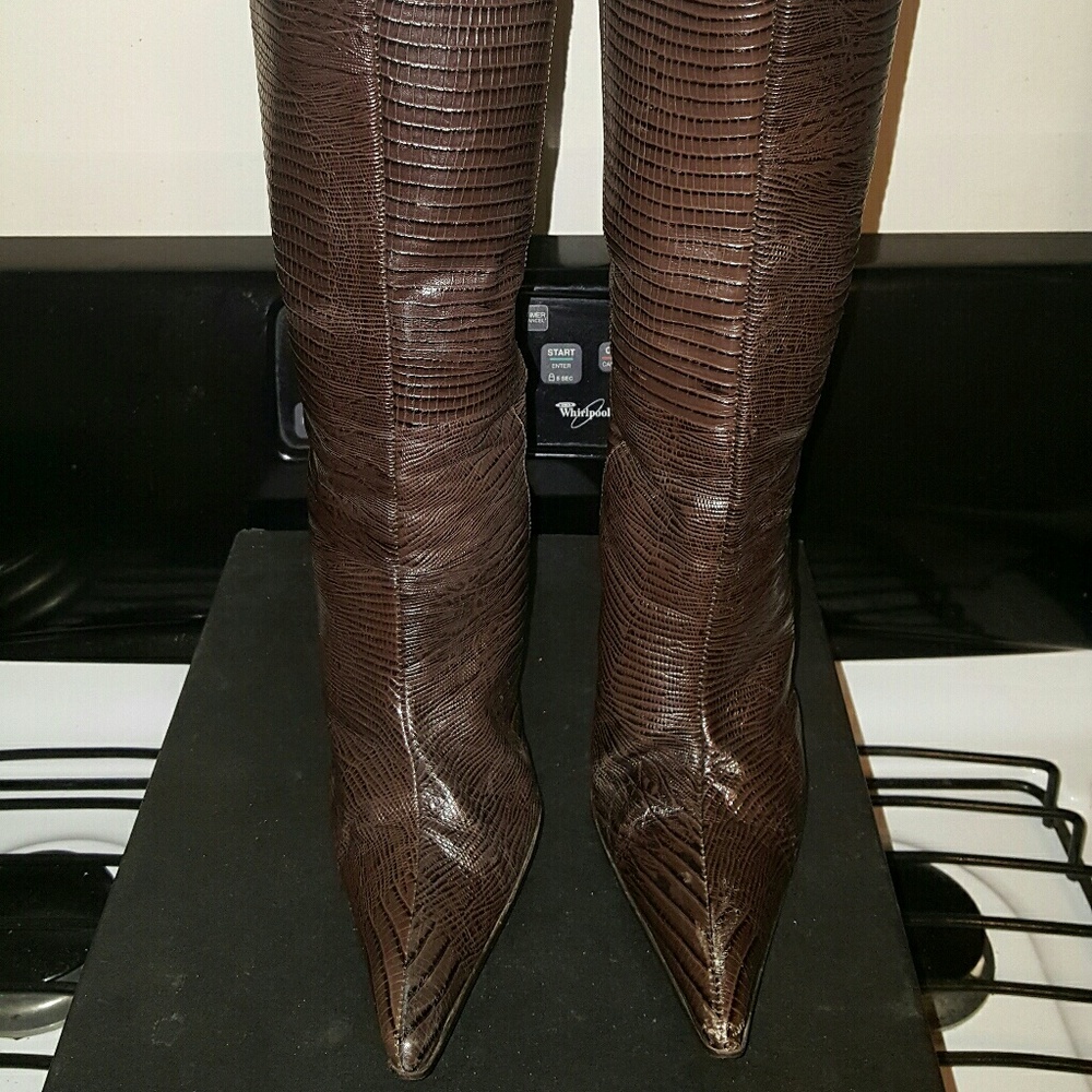 Aldo embossed brown boots 38