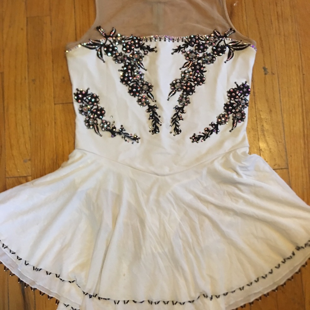 Gorgeous ice skating competition dress costume ⛸