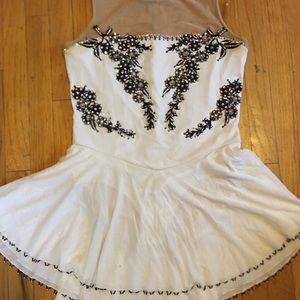 Gorgeous ice skating competition dress costume ⛸