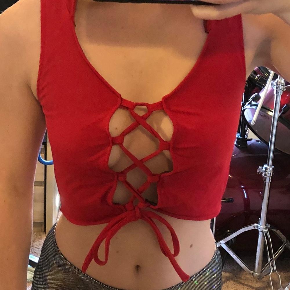 Red hooded crop top lace up rave Melisandre hood - Picture 8 of 8