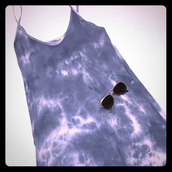 Dresses & Skirts - Sky blue tie-dye dress!
