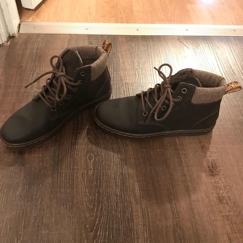 Dr Marten Mid Top Boots