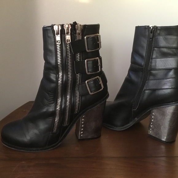 jeffrey campbell decay bootie