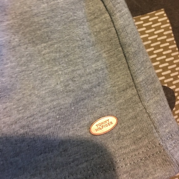 Tommy Hilfiger - Picture 3 of 3