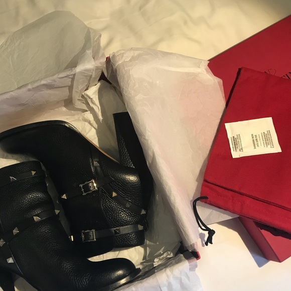 VALENTINO ROCK-STUD BOOTS!!! - Picture 4 of 5
