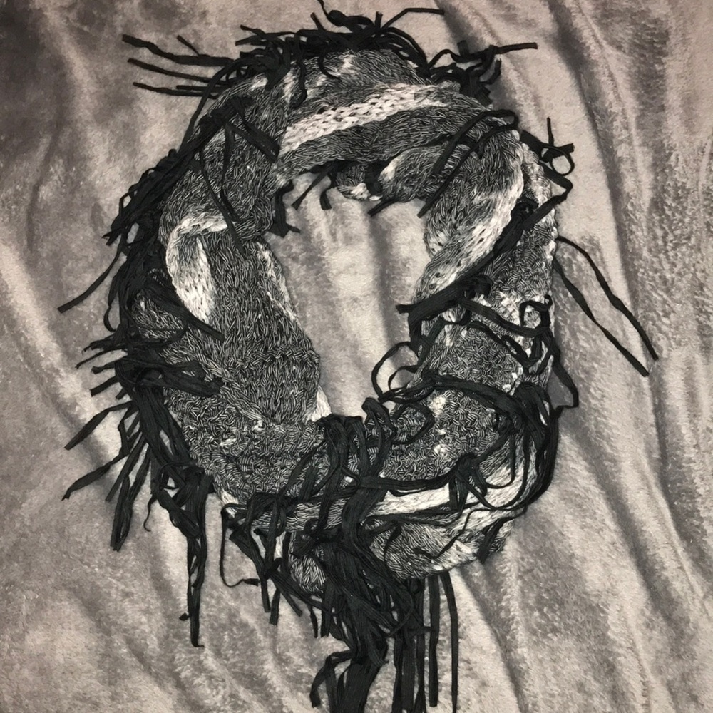 Steve Madden Infinity Loop Fringe Scarf