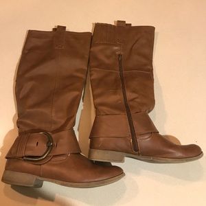 Size 8 tan tall boots