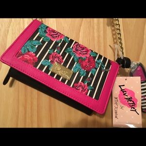 Betsey John Crossbody bag -brand new