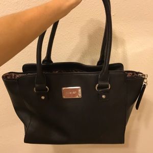 Medium black purse