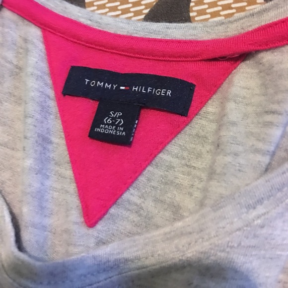 Tommy Hilfiger - Picture 2 of 6